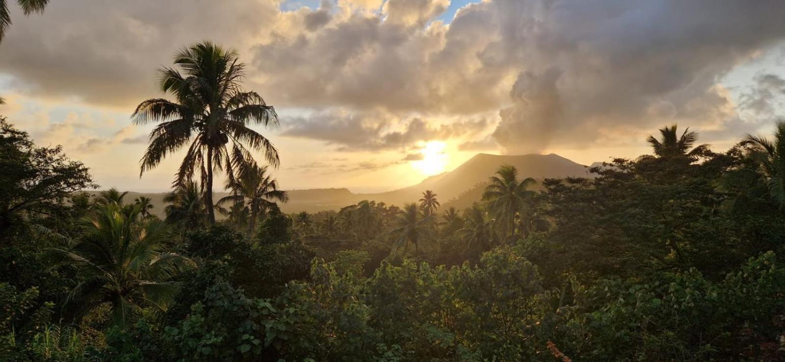 Tanna Lava View Bungalows Lénakel Екстериор снимка