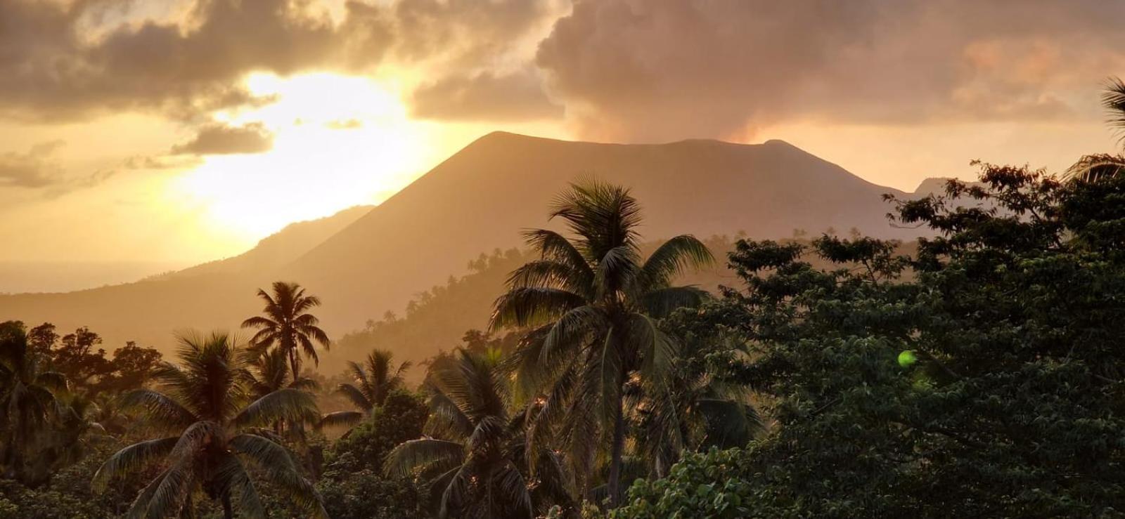 Tanna Lava View Bungalows Lénakel Екстериор снимка